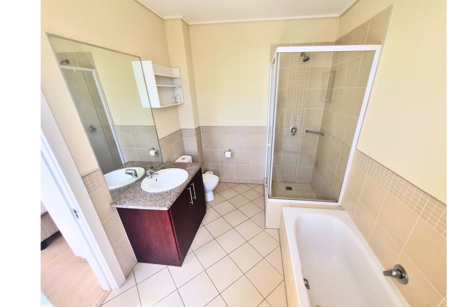 To Let 1 Bedroom Property for Rent in Sea Point Western Cape